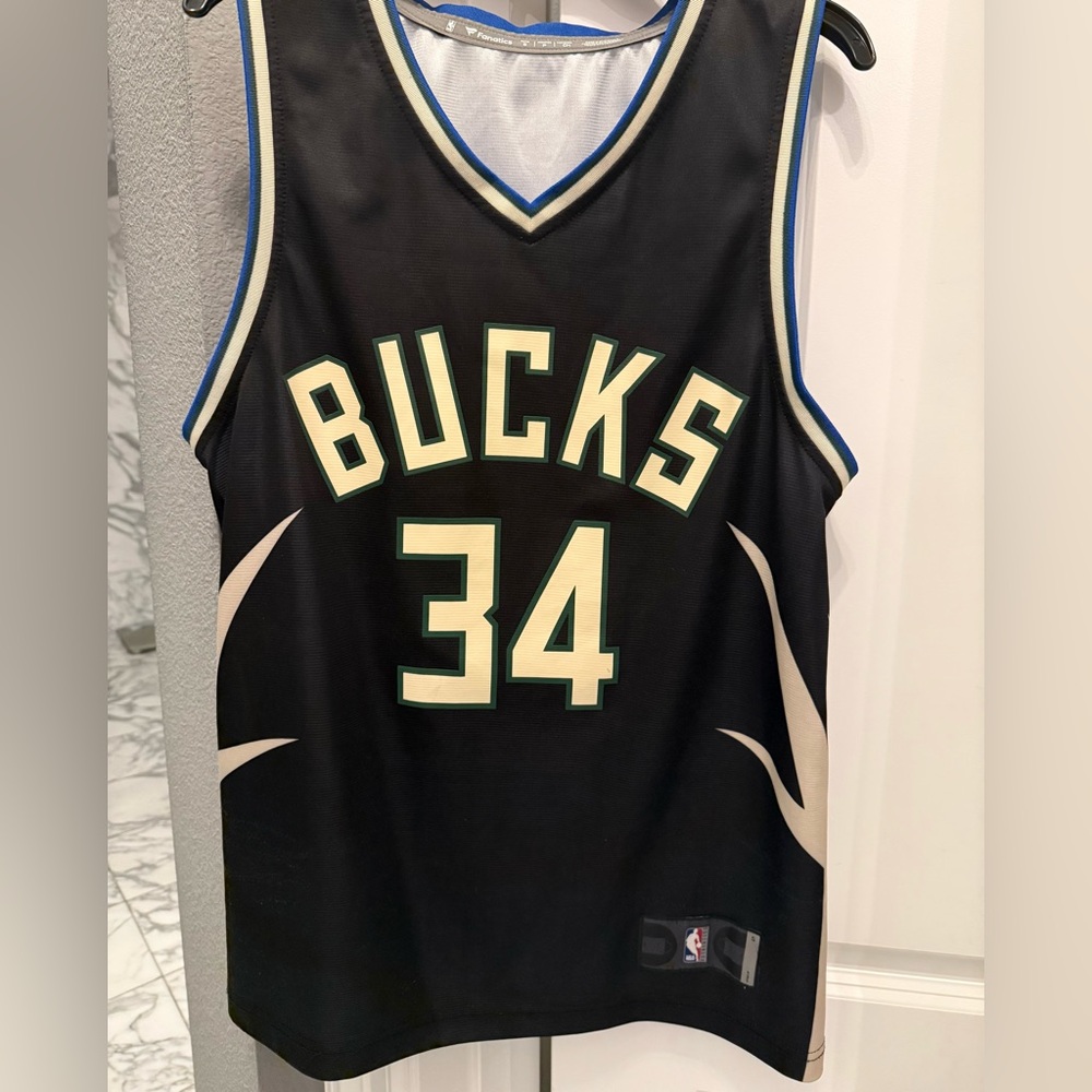 NBA Authentic Giannis - Bucks Basketball Jersey. Mens Small.